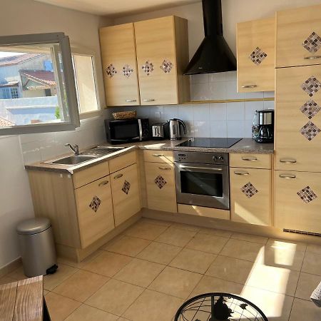 Plein Sud, Bel Appartement 20 Metres De La Plage La Capte Hyeres Luaran gambar