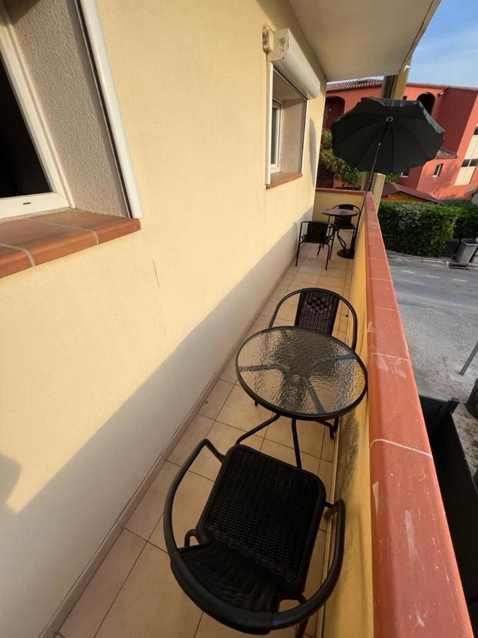 Plein Sud, Bel Appartement 20 Metres De La Plage La Capte Hyeres Luaran gambar
