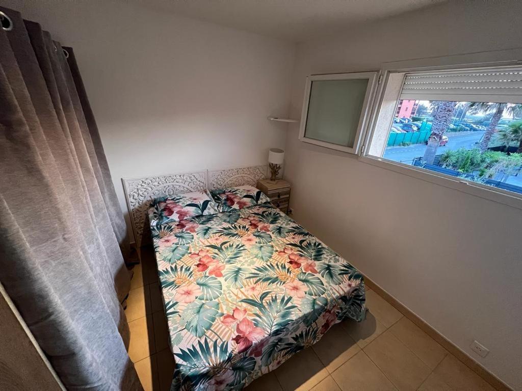 Plein Sud, Bel Appartement 20 Metres De La Plage La Capte Hyeres Luaran gambar